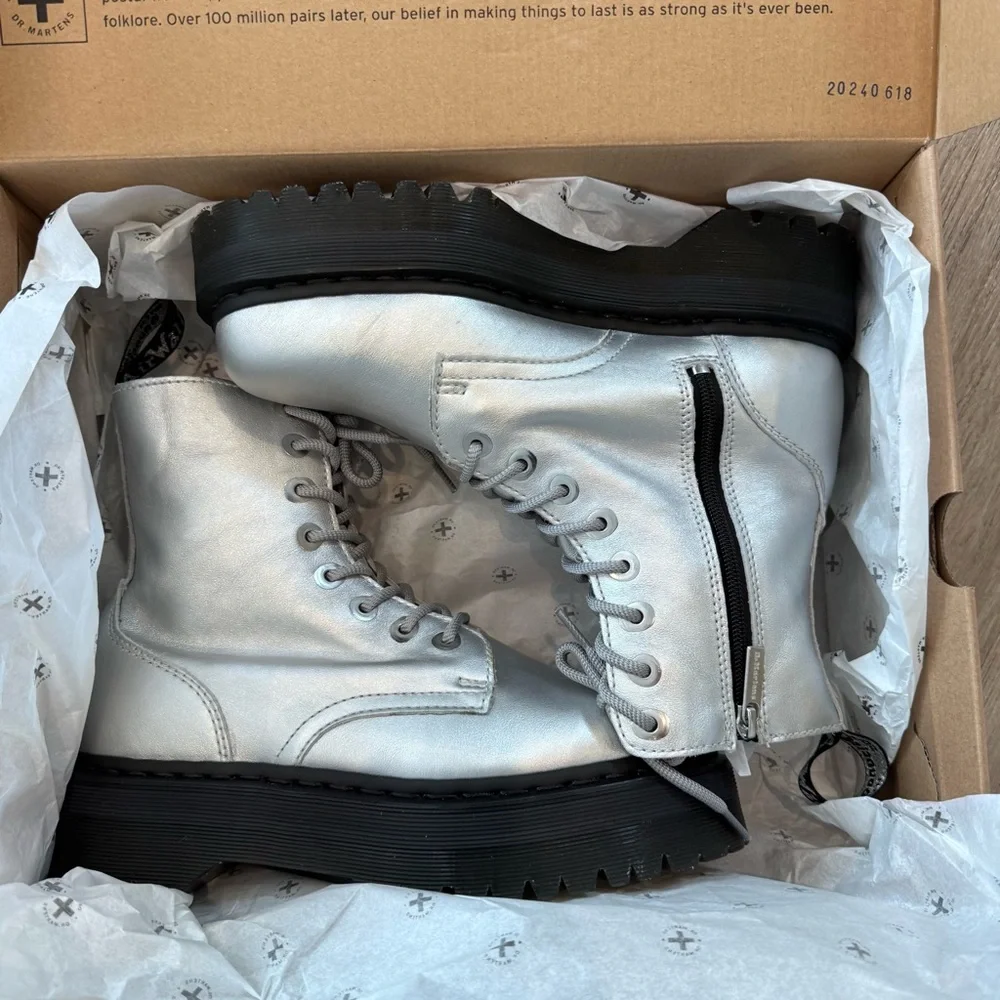 Dr. Martens Jadon Metallic boots - Picture 8 of 9